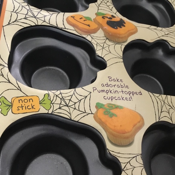 Baking pan Non stick cupcakes shape for 6. Castle Brand - Picture 2 of 2